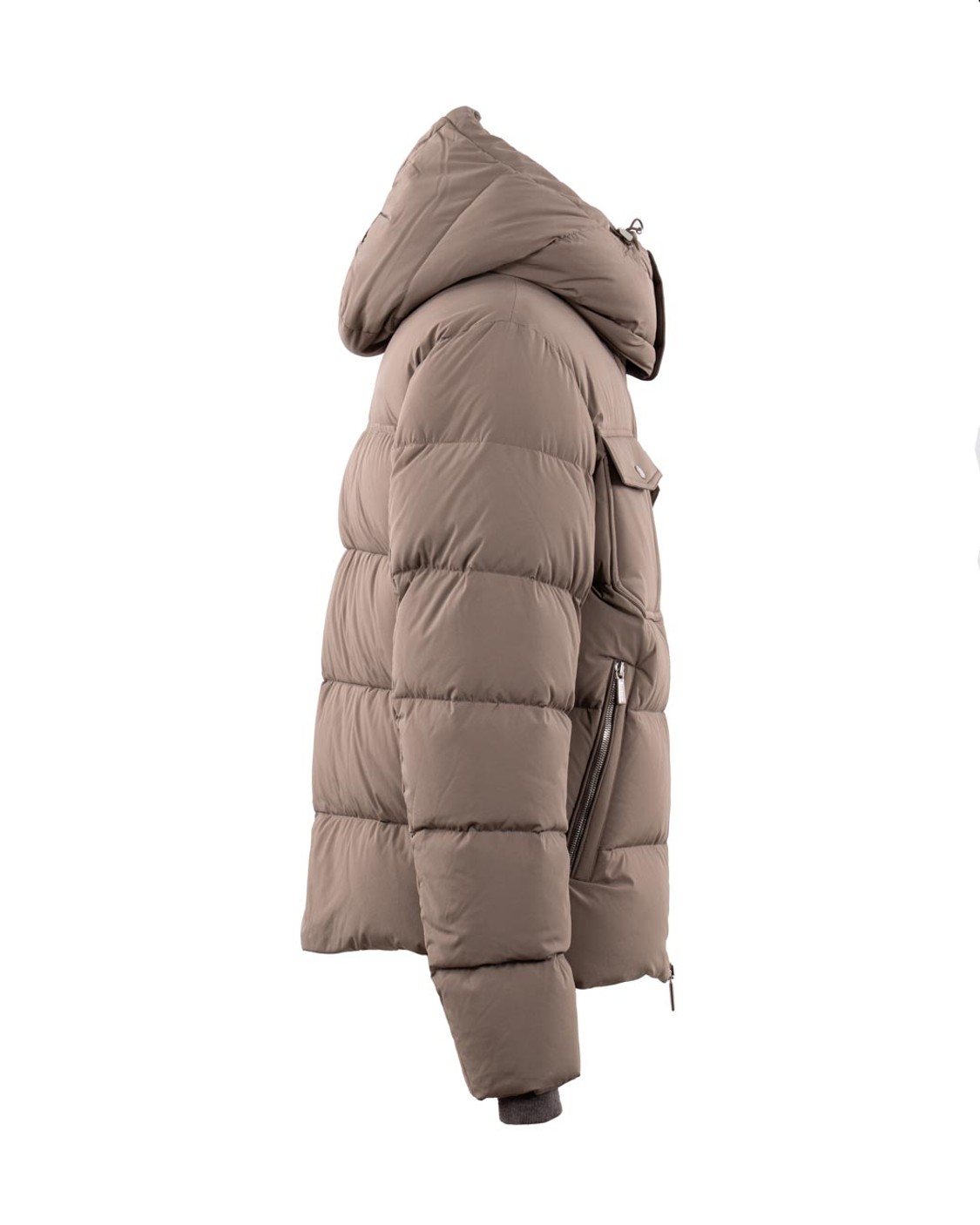 shop MOORER  Piumino: MooRER piumino "Alarick".
Collo alto.
Maniche lunghe.
Collo con pelliccia.
Chiusura con zip a doppio cursore.
Tasche a filo con zip e tasche a toppa sul petto.
Composizione: 88% Poliammide, 12% Poliuretano.
Made in Italy.. ALARICK KN-U0214 number 6021908